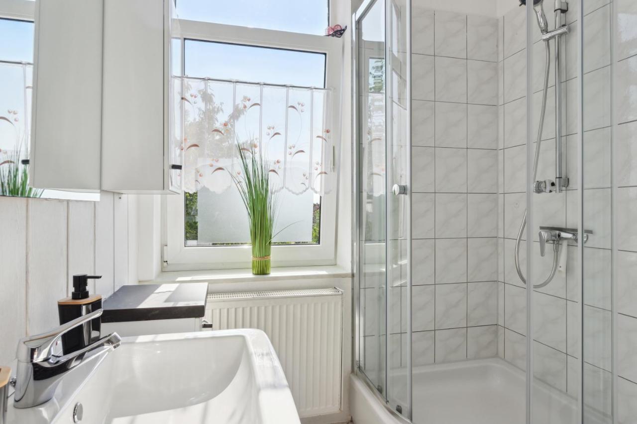 Schoenes Ferien-Appartement Fuer Bis Zu 6 Personen ハルバーシュタット エクステリア 写真